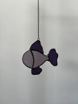 Glas in lood hanger: paars visje