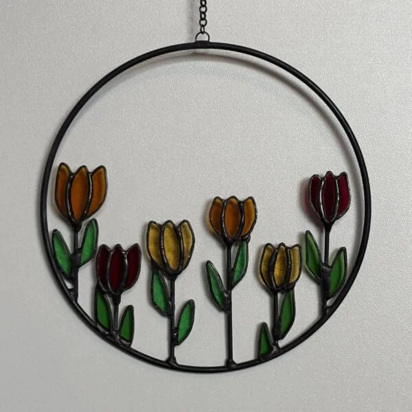 Glas in lood hanger: een ring met 6 tulpjes